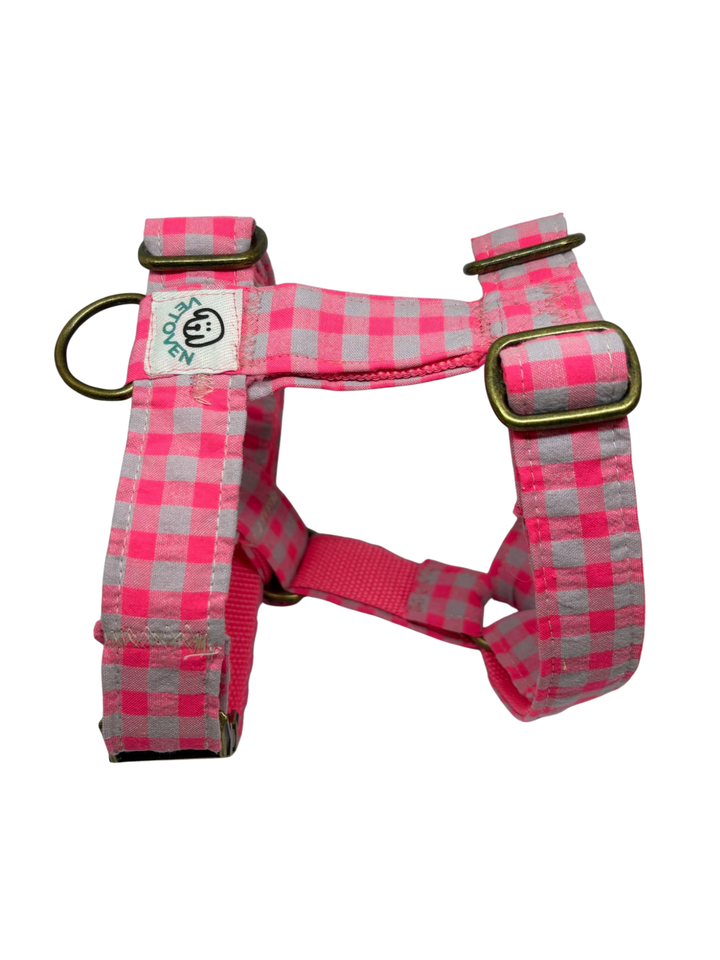 Arnés para Perros Vichy Rose 🌸– Diseño en H, Hecho a Mano y Diseñado por Veterinarios