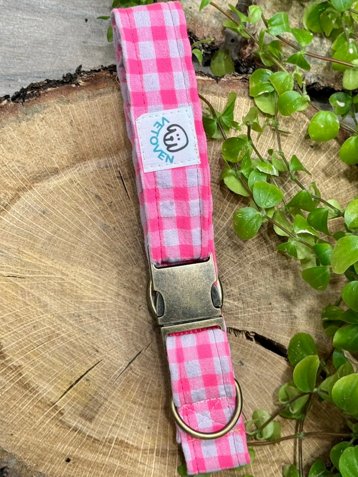 Collar para Perros Vichy Neón Pink – Algodón Resistente, Hecho a Mano y con Estilo Único