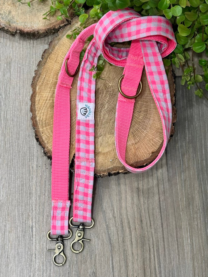 Correa Multiposición para Perros Vichy Neón Pink – Paseos Manos Libres, Ajustable y de Alta Resistencia