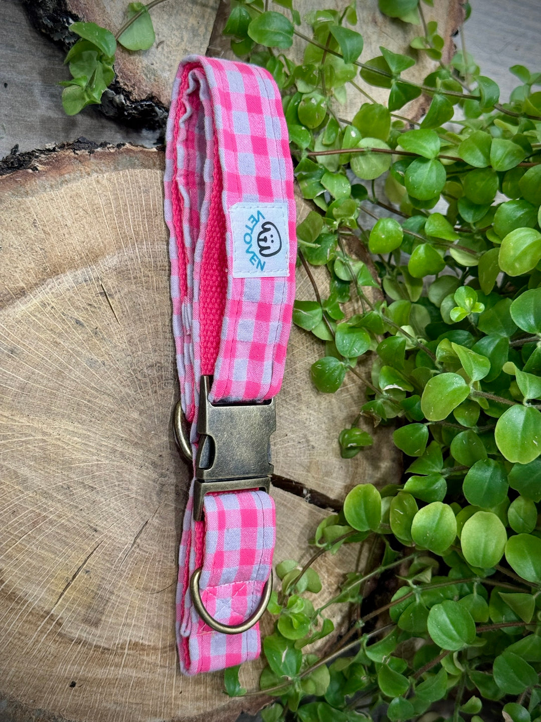 Collar para Perros Vichy Neón Pink – Algodón Resistente, Hecho a Mano y con Estilo Único