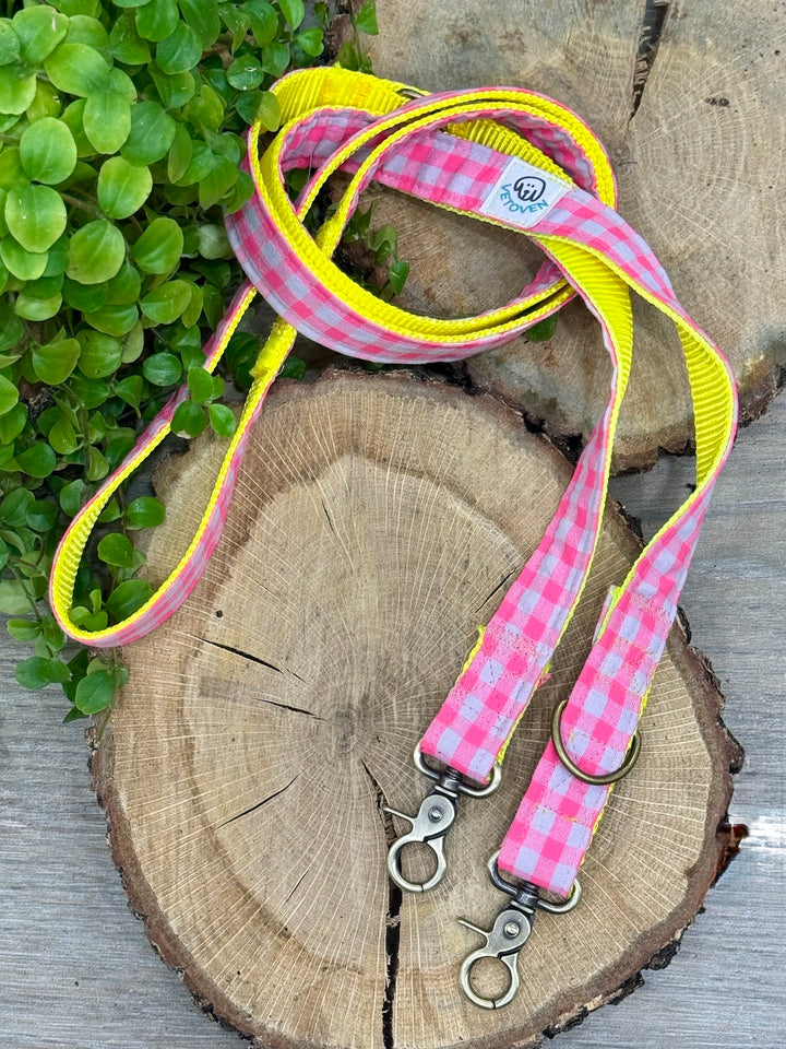 Correa Multiposición para Perros Vichy Neón Pink – Paseos Manos Libres, Ajustable y de Alta Resistencia