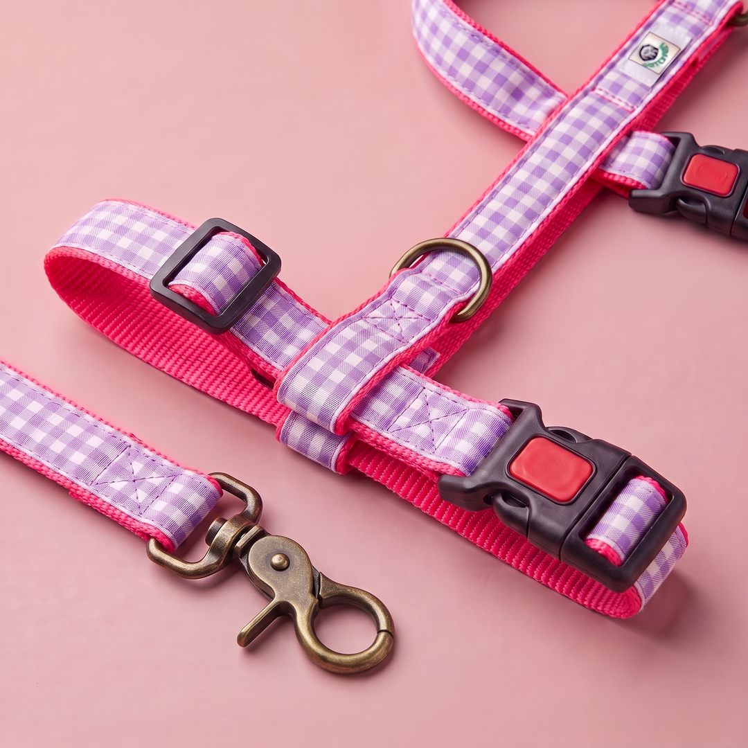 Arnés Galgo Antiescape 3 Puntos Vichy Pastel Blossom – nylon rosa, detalle