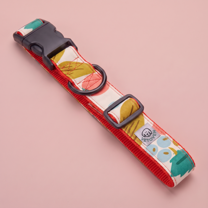 Collar regulable artesanal para perro Flor de Grosella – vista plana