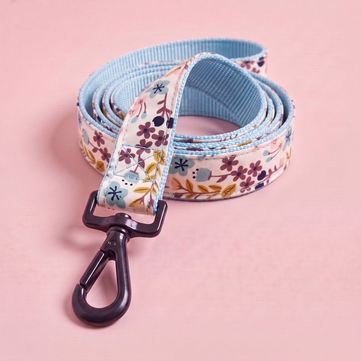 Correa para Perro Artesanal Flor de Tomillo – detalle del mosquetón