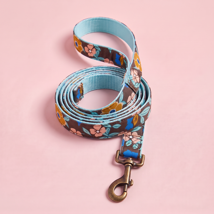Correa para Perros Hortensia (150 cm) – Colección Jardín de Verano – enrollada