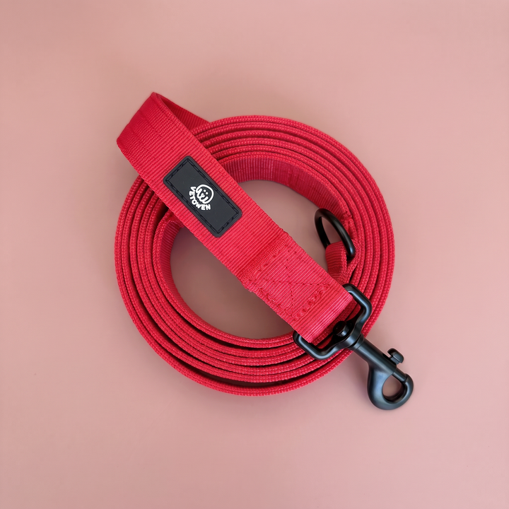 Correa para Perros Rojo Volcán – Colección Roca & Ruta Vetoven – enrollada