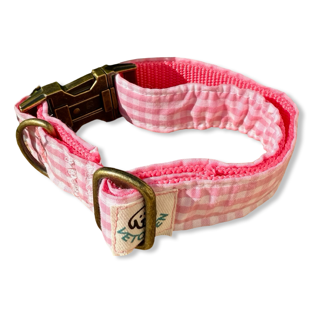 Collar para Perros Vichy Rose 🌸  – Hecho a Mano y Diseñado por Veterinarios