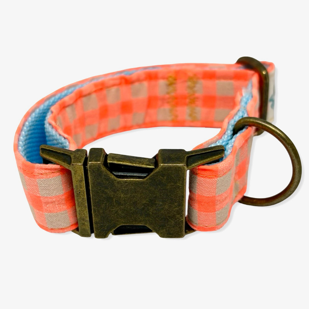 Collar para Perros Vichy Neón Coral Pop 🌺 – Hecho a Mano y Diseñado por Veterinarios