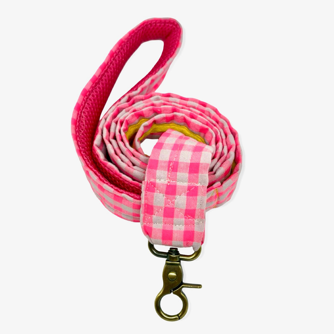 Correa para Perros Vichy Neón Pink Peony 🌸 (150 cm) – Hecha a Mano y Diseñada por Veterinarios